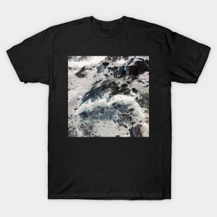 Contrasted blue and white rock formation T-Shirt